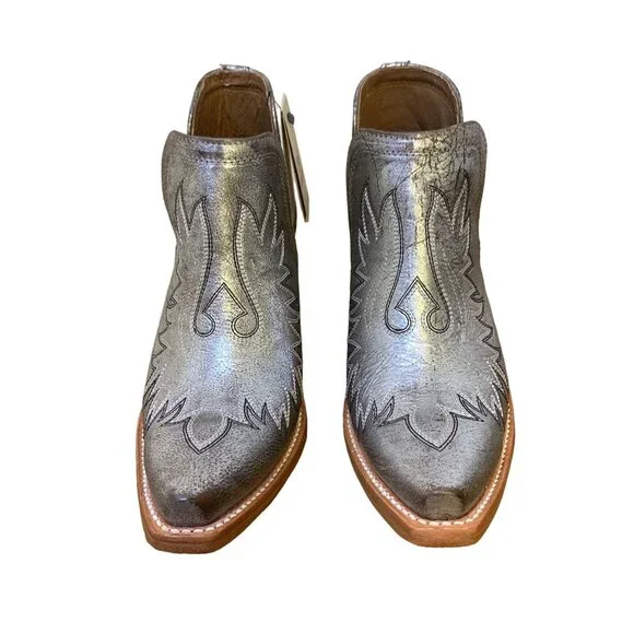 *NWT Ariat Silver Western Ankle Booties Size 7.5 - Picture 2 of 4